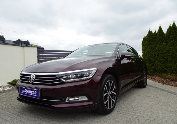 Volkswagen Passat cena 64800 przebieg: 166000, rok produkcji 2018 z Sędziszów Małopolski małe 781